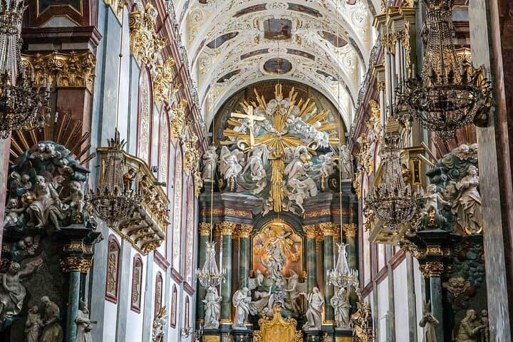 Krakow: Black Madonna of Czestochowa & Jasna Gora Guided Tour