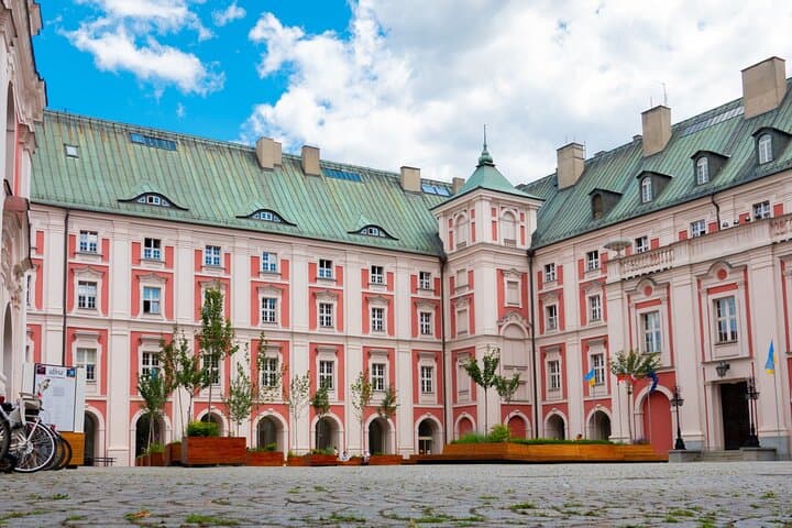 Poznan Old Town and Top Attractions Private Walking Tour