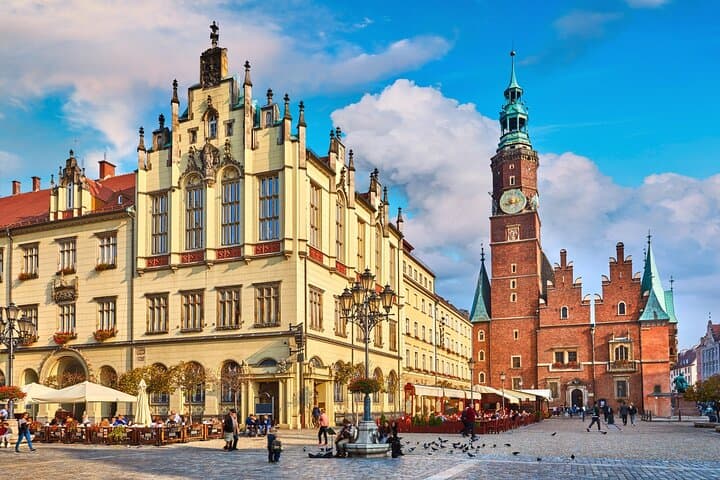 Krakow Private Tour to Wroclaw with Transport and Guide