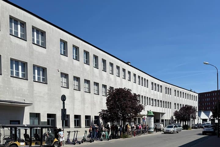 Schindlers Factory Museum Walking Tour