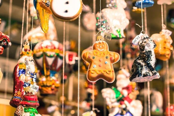 Discover with us the most beautiful handmade christmas goods!