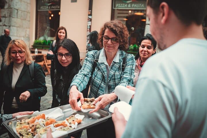Half-Day Krakow Food Tour in Old Town and Kazimierz