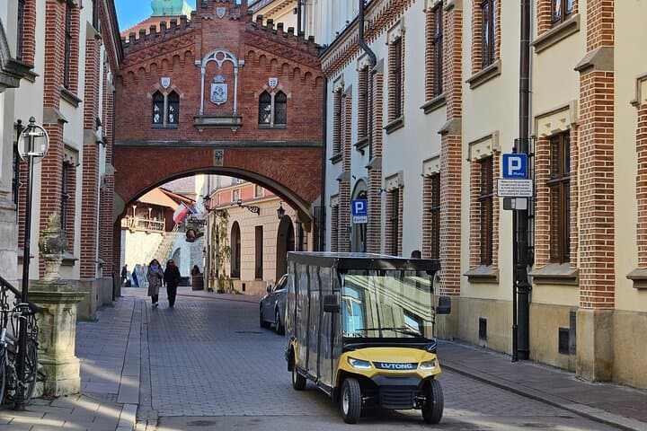Krakow Grand City Tour by golf cart - All 3 districts