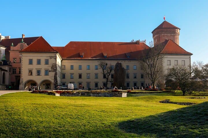 Wawel Castle and Cathedral Guided Walking Tour in Kraków