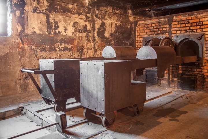 2 Days in Krakow: Auschwitz, Wawel and Wieliczka Tour