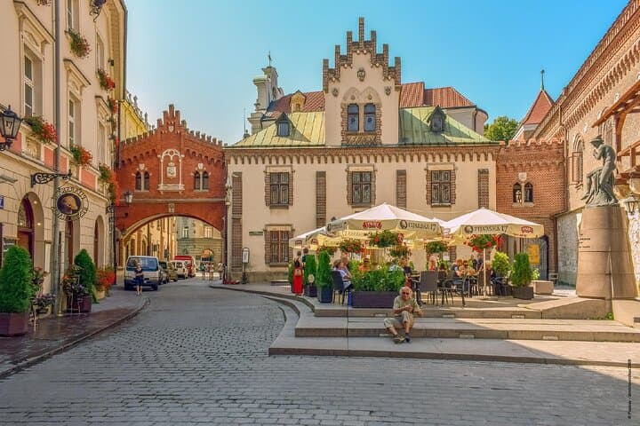 Old Town (Stare Miasto): Stroll through the historic streets, here near the Czartoryski Museum.