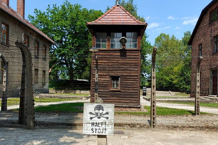 Auschwitz & Birkenau Small-Group Guided Tour with Hotel Pick-Up