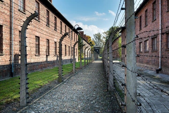 2 Days Krakow Tour Auschwitz Wieliczka and Schindler