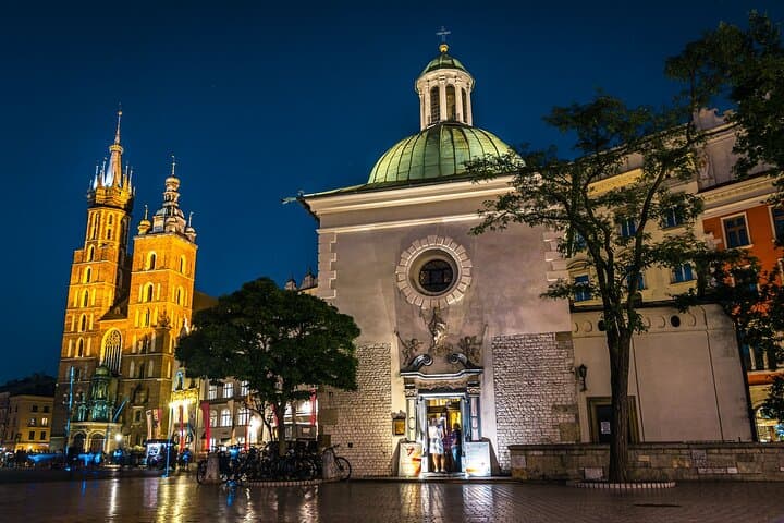 Ghosts and Crimes of Krakow Walking Tour