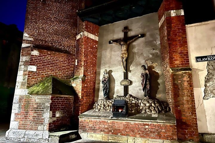 Ghosts and Crimes of Krakow Walking Tour