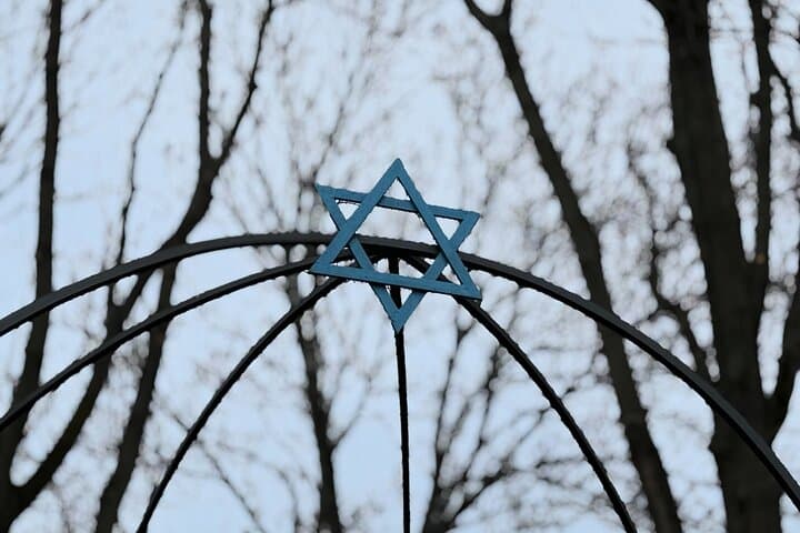 Private Jewish Quarter Kazimierz & Schindlers Factory Guided Tour