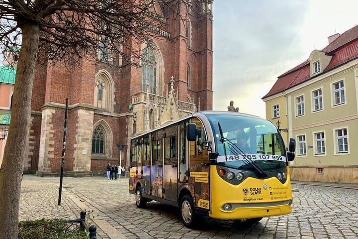 Wroclaw Dwarfs and Sightseeing E-Car Tour