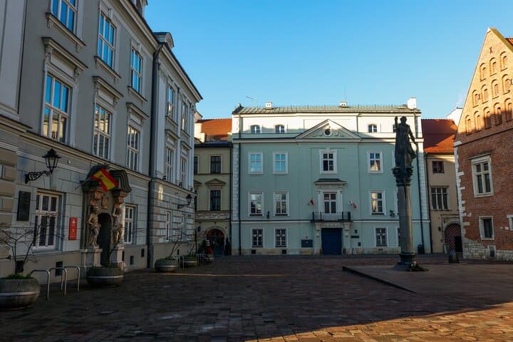 Guided Tour of The Wawel Castle and Cathedral from Krakow