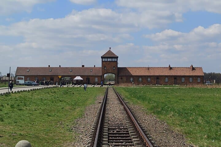 Auschwitz and Birkenau Private Transport from Kraków