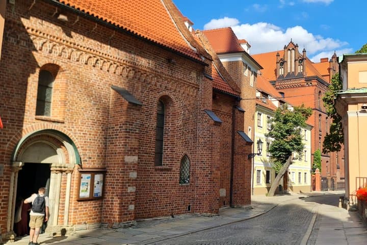 Wroclaw tour, licensed guide + electric car, 2h, gr. 13-15 people