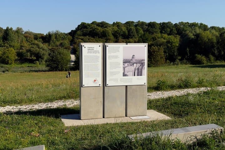 Krakow: Former Concentration Camp Plaszow Guided Tour