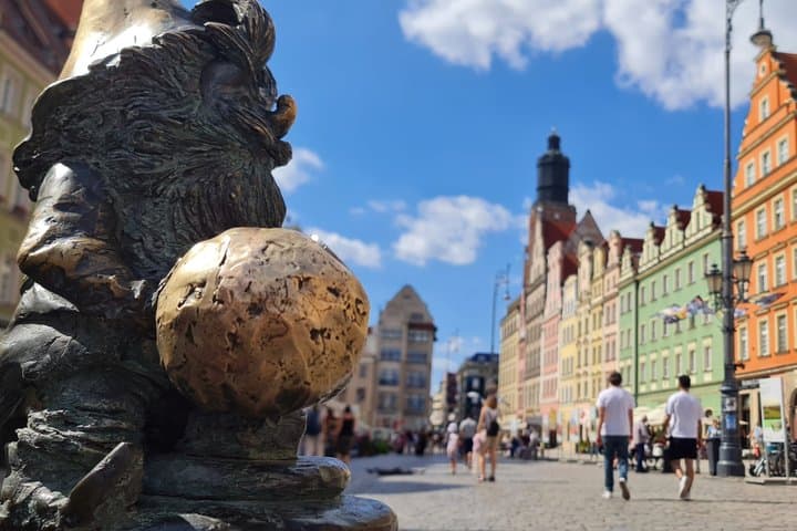 Wroclaw in a Nutshell classic City Walk with local Guide