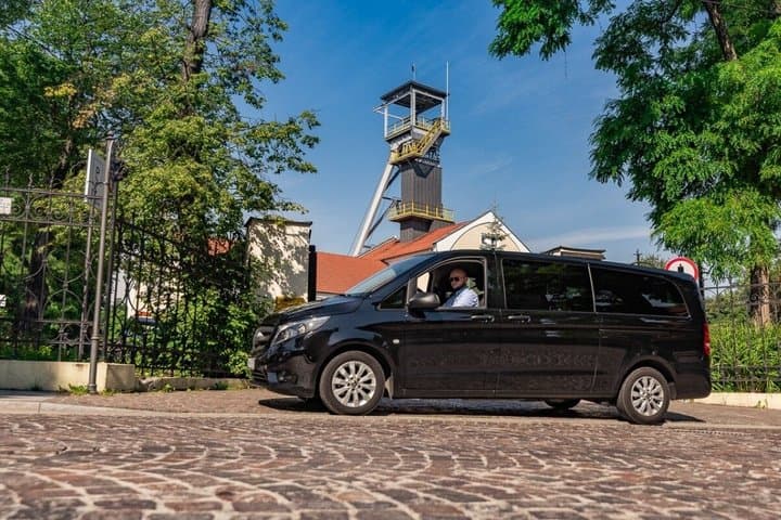 Krakow in 3 Days: Auschwitz, Wieliczka & Krakow Highlights