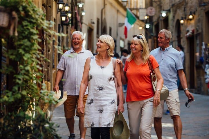 Private Walking Tour in Warsaw: Sin City History
