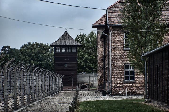 Private Guided Tour to Auschwitz Birkenau from Krakow