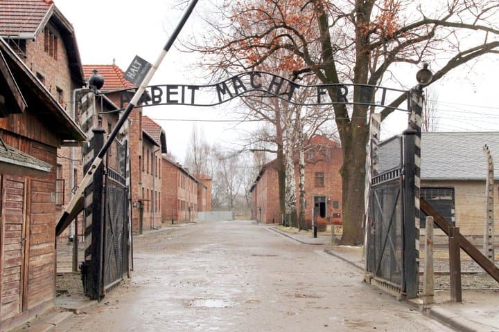 Krakow in 3 Days: Jewish Heritage, Salt Mine & Auschwitz