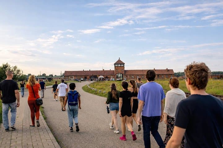 Auschwitz-Birkenau and Wieliczka Salt Mine Day Tour from Krakow with private car