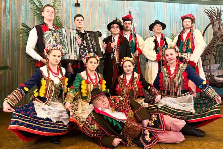 Live Polish Folk Show and Dinner in Kraków’s Heart