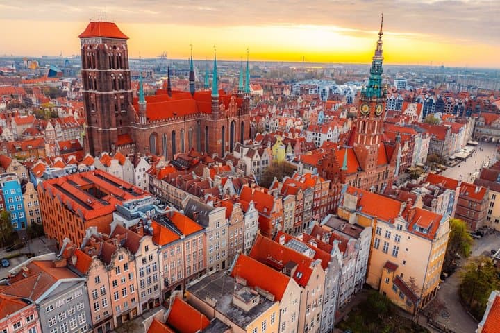 Private Gdańsk Old Town & Historic Highlights Tour