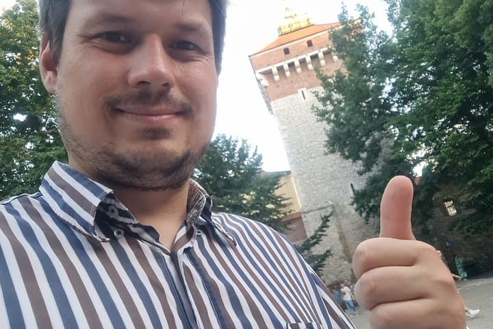 Kraków Old Town Tour with Local Comedian and Scholar