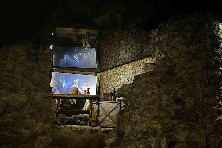 Kraków Rynek Underground Museum Guided Tour