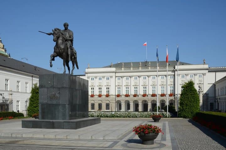Warsaw Self Guided Walking Tour Landmarks with Audio and Quiz