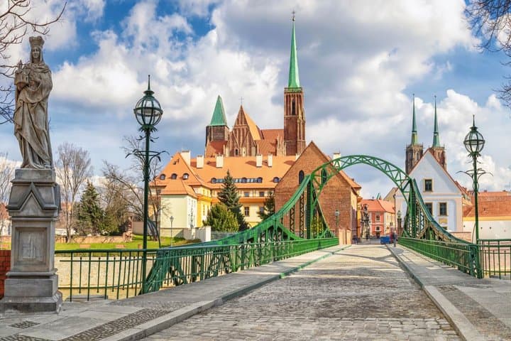 Wroclaw Scavenger Hunt & Highlights Self-Guided Walking Tour
