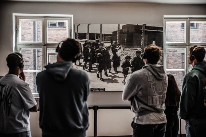 Auschwitz Birkenau Guided Tour Tickets and Transfer from Krakow