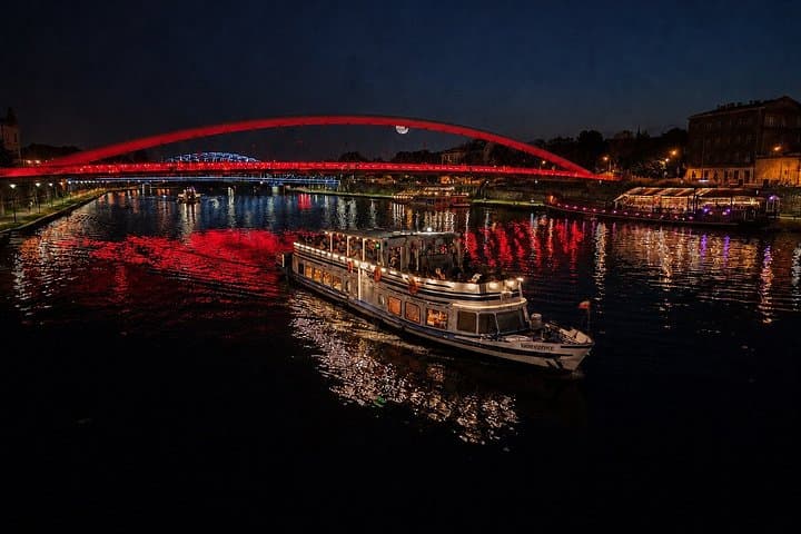 Krakow Panorama Evening Cruise with Wawel Views and Audio Guide