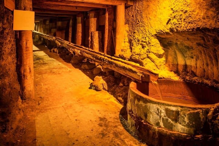 Warsaw Wieliczka Salt Mine and Krakow Tour Train with Pick Up