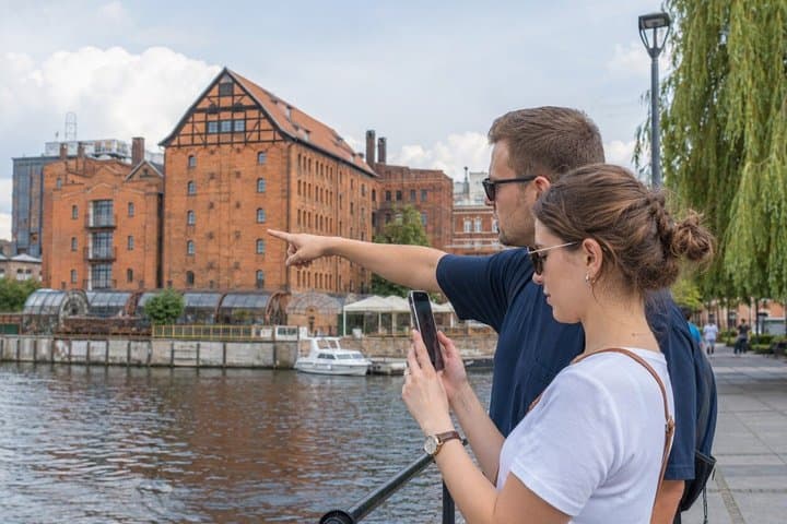 Bydgoszcz: Self-Guided Scavenger Hunt & Walking Tour