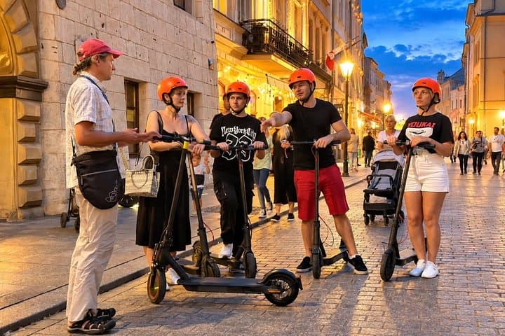 Warsaw Highlights: Old Town Guided E-scooter Tour (1.5h or 3.5h)