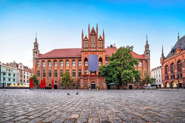 Torun Private City Walk with Local Guide