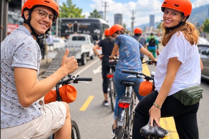 Krakow Bike Tour: Old Town & Kazimierz Guided(2h or 4h) New Bikes